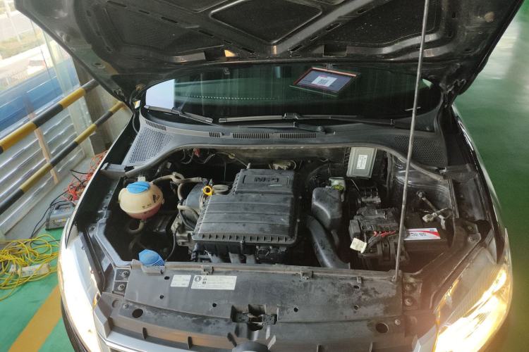 Used Volkswagen Santana 2015 1.6L Manual Comfort Edition
