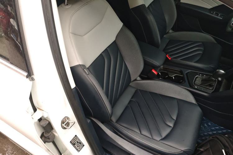 Used Volkswagen Tharu 2023 300TSI Two-Wheel-Drive Full Moon Edition
