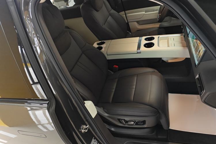 Used Li Auto MEGA 2024 Ultra Model