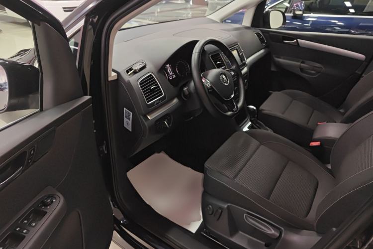 Used Volkswagen Sharan 2016 380TSI Comfort Edition 7-Seater
