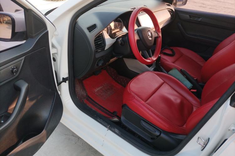 Used Skoda Fabia 2017 1.4L Automatic Car Enjoy Edition
