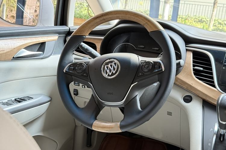 Used Buick GL8 2018 ES 28T Comfort Model China VI Standard
