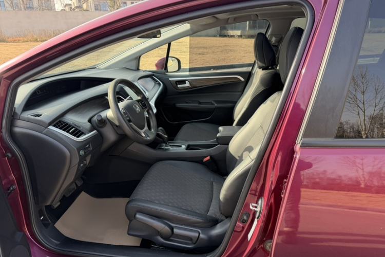 Used Honda Jade 2017 1.8L automatic Comfort version 5 seats