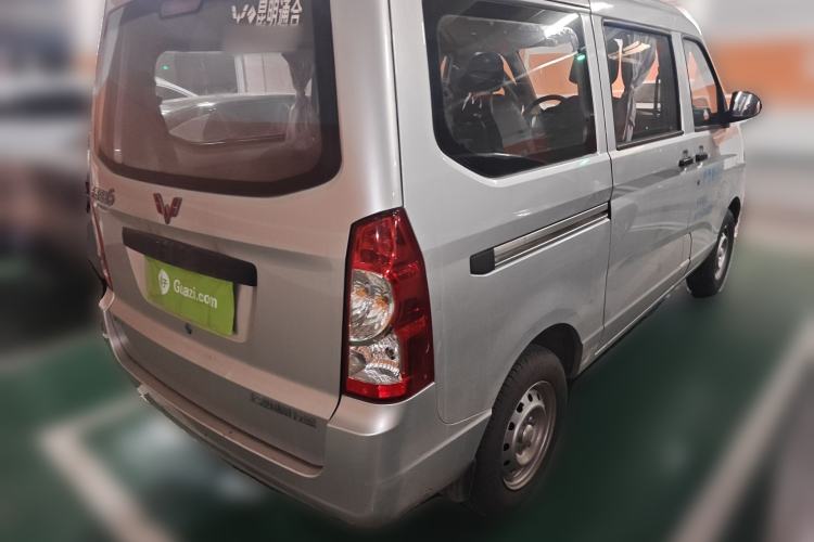 Used Wuling Rongguang S 2021 1.2L Base Model 7-Seater LSI
