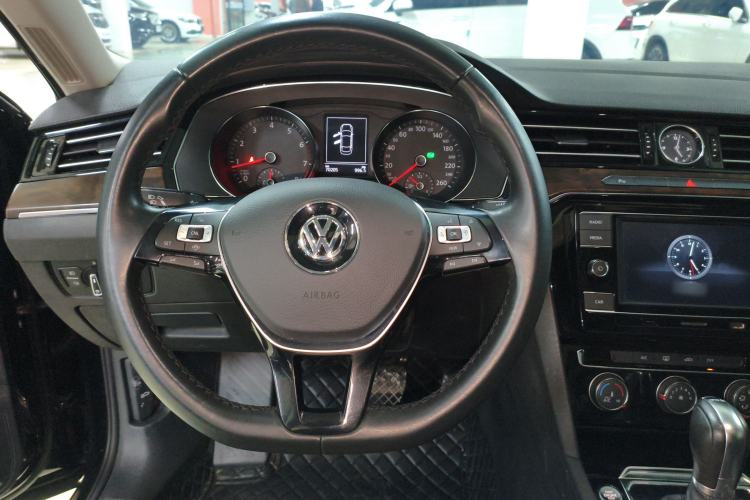 Used Volkswagen Magotan 2019 330TSI DSG Leading Model China VI Standard
