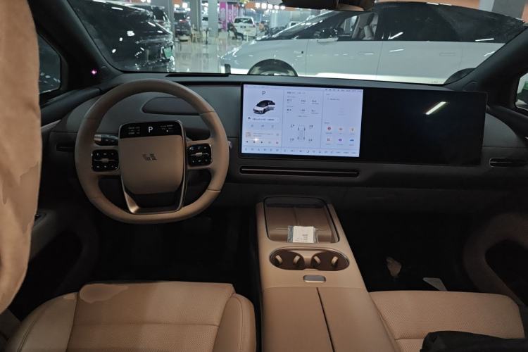 Used Li Auto Li Auto i6 2025 Model Two-Wheel-Drive Standard Type

