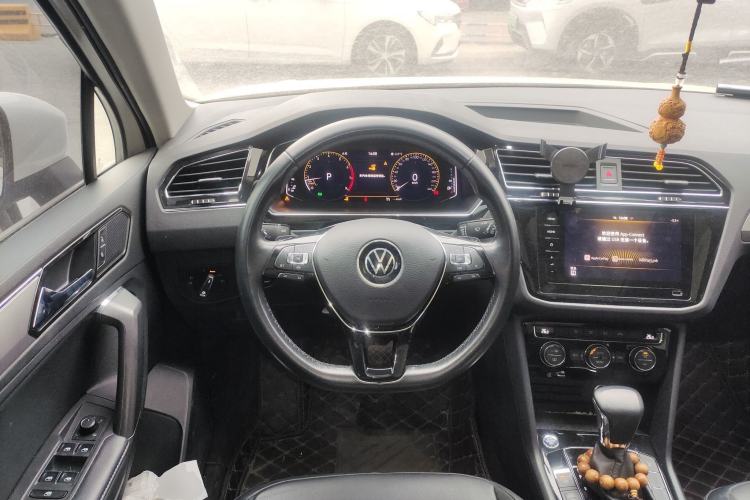 Used Volkswagen Tiguan L 2021 330TSI Automatic Two-Wheel Drive Smart Edition
