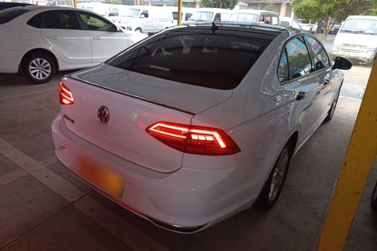 Used Volkswagen Lamando 2019 230TSI DSG Fashion Edition China V Standard