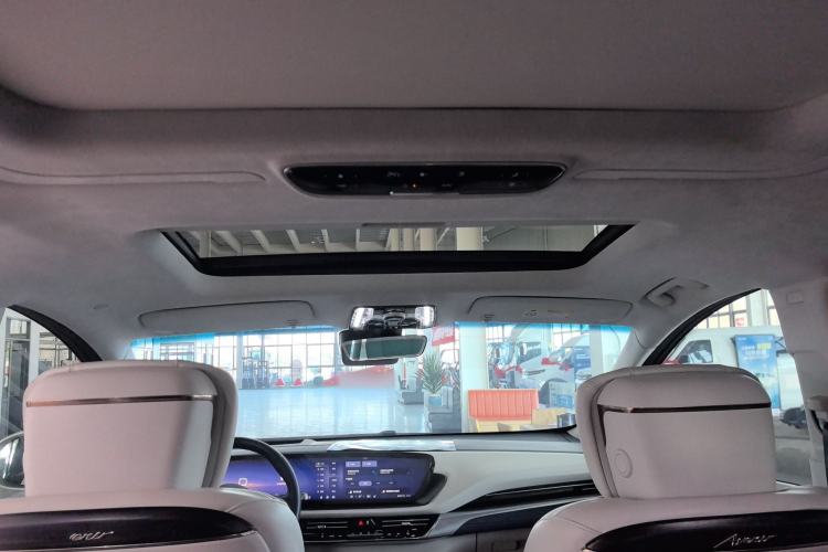 Used Buick Century 2023 2.0T Six-Seater Yinshi Edition
