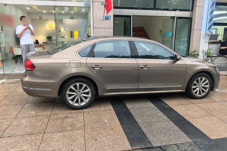 Used Volkswagen Passat 2017 330TSI DSG Luxury Edition
