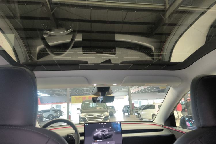 Used Tesla Model Y 2025 Rear-Wheel-Drive Version
