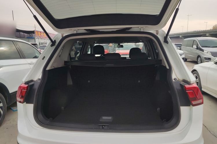 Used Volkswagen Tiguan L 2023 330TSI Automatic Two-Wheel Drive Comfort Edition
