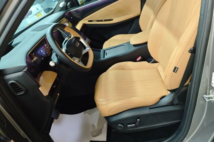 Used  L7 2023 1.5T 115 km Starship