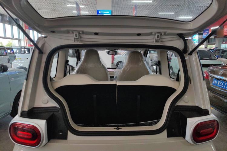 Used Wuling Hongguang MINIEV 2024 3rd Generation 215km Youth Edition
