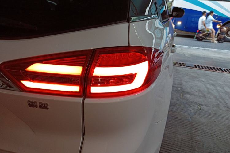 Used Geely Auto Emgrand X7 Sport 2016 1.8TD Automatic Smart Connectivity Version
