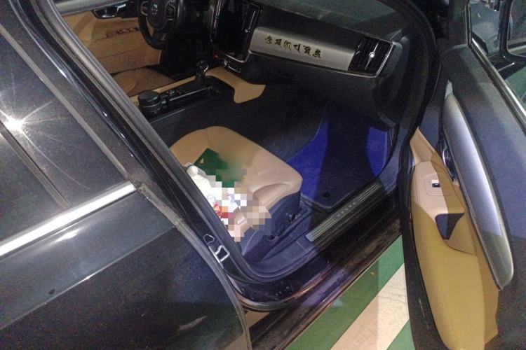 Used Volvo S90 2018 T4 Zhiyi Edition
