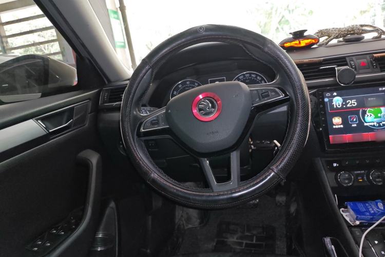 Used Skoda Superb 2016 TSI330 DSG Innovation Edition