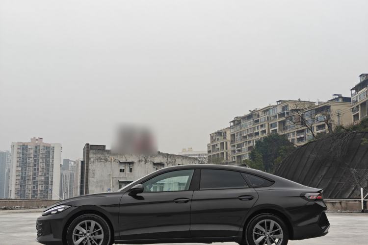 Used Volkswagen Lamando 
