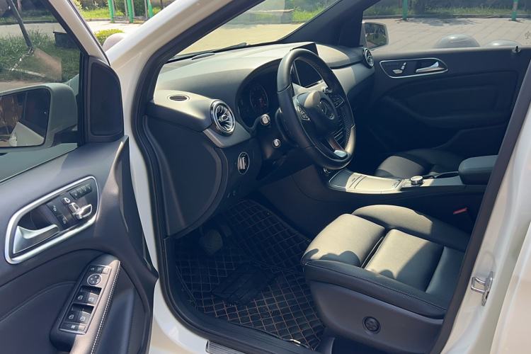 Used Mercedes-Benz B-Class 2017 B 200 Fashion Model
