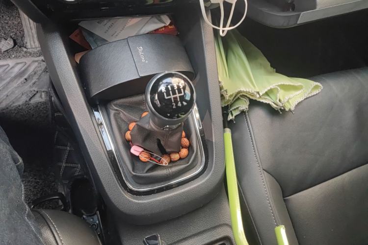 Used Volkswagen Sagitar 2015 1.6L Manual Comfort Model