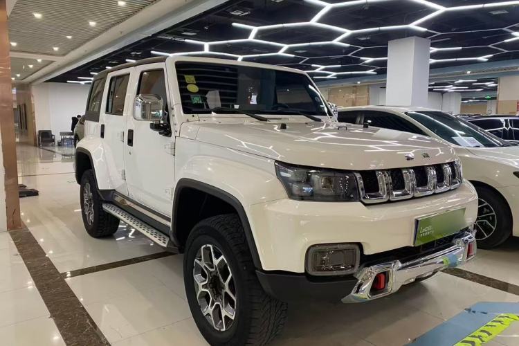 Used  BJ40 2018 PLUS 2.3T Automatic Four-Wheel Drive Flagship Version China V Emission Standard