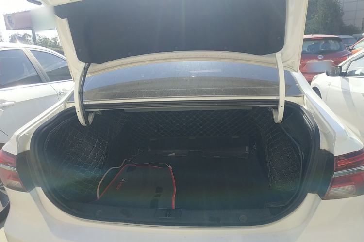 Used Roewe i6 2020 PLUS 1.6L CVT 4G Connected Glory Flagship Edition
