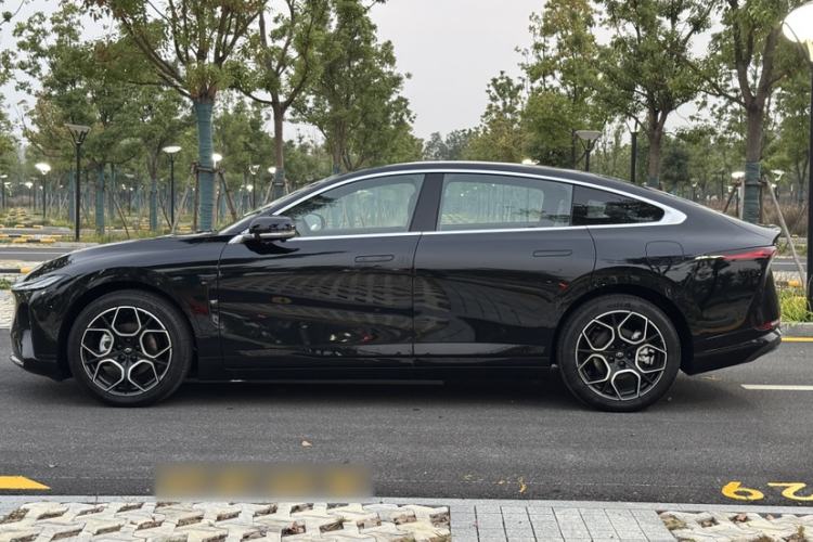 Used  A07 2025 Blue Whale Extended-Range 230 Prestige Model