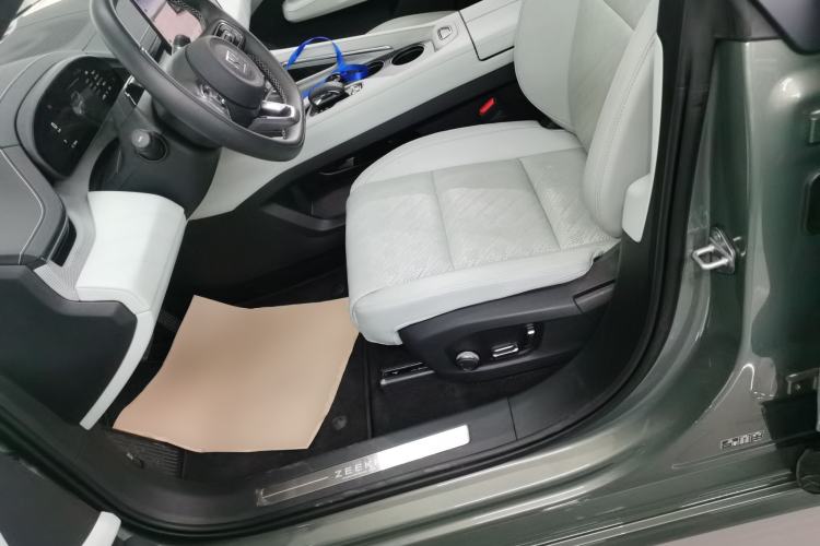 Used Zeekr 001 2025 WE Edition 95 kWh All-Wheel Drive
