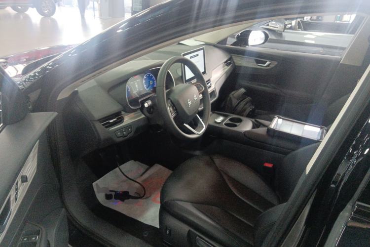 Used Hongqi E-QM5 2025 500km Range Commuter Version
