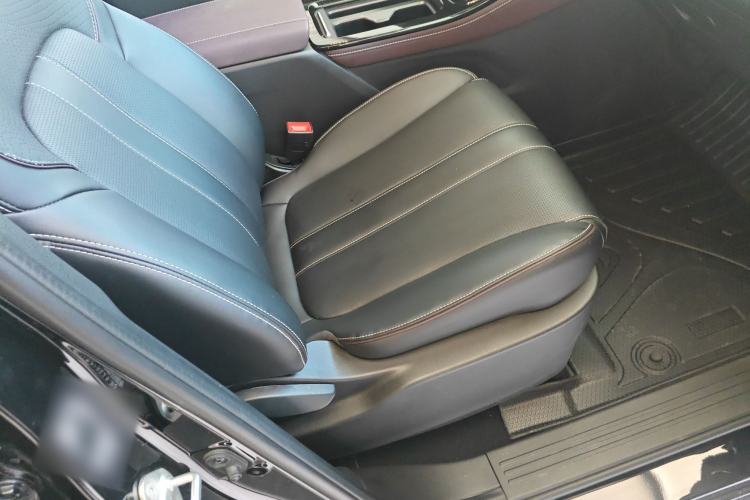 Used GAC Trumpchi M6 2023 PRO 270T DCT Luxury Edition
