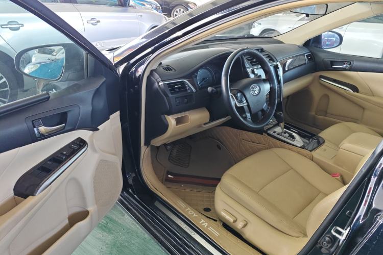 Used Toyota Camry 2015 2.0G Premier Edition
