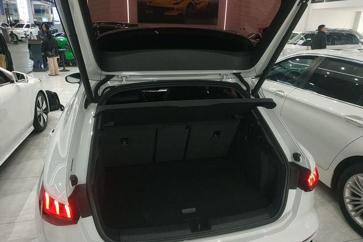 Used Audi A3 2024 Sportback 35 TFSI Fashionable Sports Model
