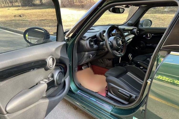 Used  MINI 2018 1.5T COOPER Racing Edition Five-Door Version
