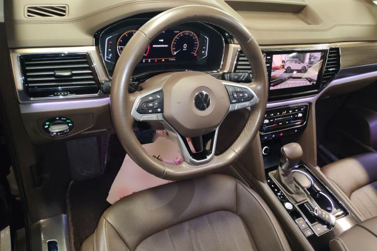 Used Volkswagen Viloran 2020 330TSI Luxury Edition
