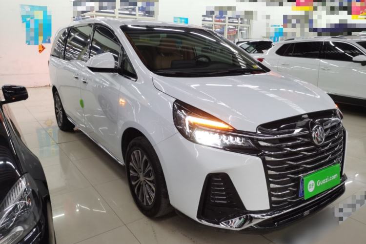 Used Buick GL8 2023 Facelifted Land Cruiser Executive Luxury Version
