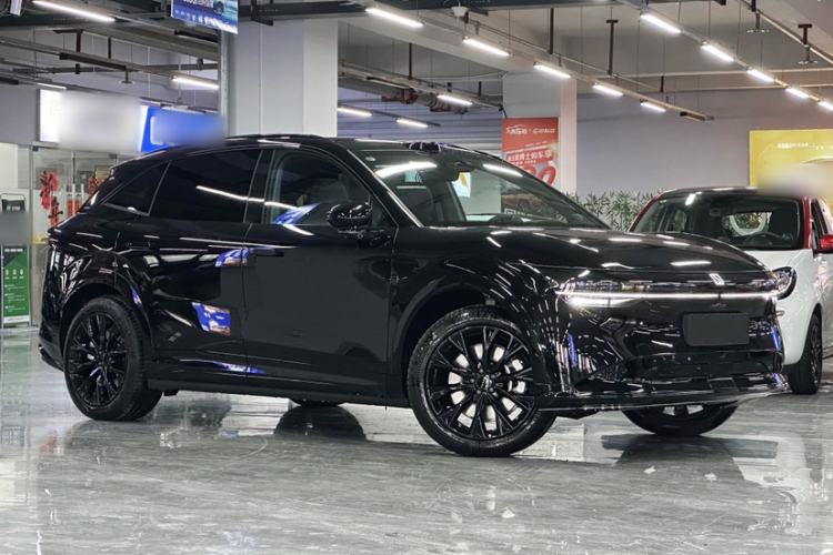 Used Zeekr 7X 2025 100 kWh Long-Range Rear-Wheel Drive with Intelligent Driving Features
