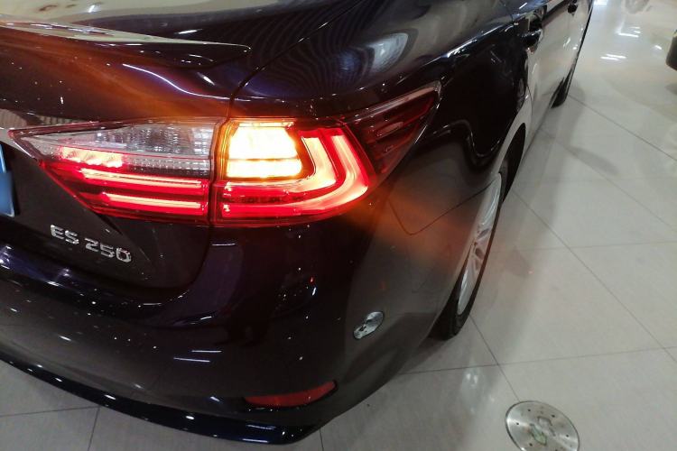 Used Lexus ES 2015 200 Elite Edition
