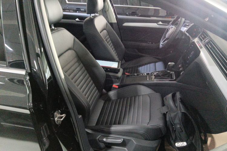 Used Volkswagen Magotan 2025 Zhongxiang Version 280TSI DSG Comfort Edition
