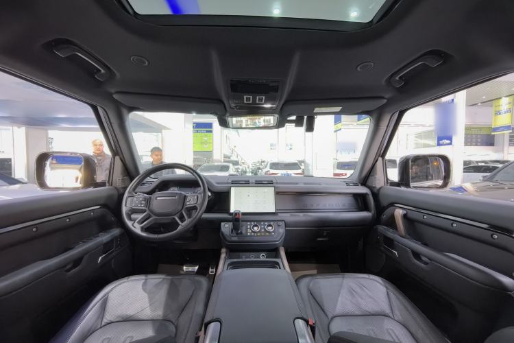 Used Land Rover Defender 2023 Facelift 110 3.0T P400 X
