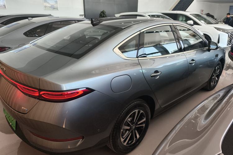 Used BYD Qin PLUS 2025 DM-i Smart Drive 120KM Superior Model