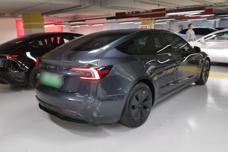 Used Tesla Model 3 2025 Rear-Wheel-Drive Version
