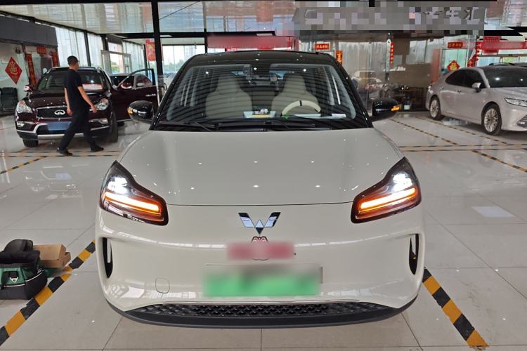 Used Wuling Bingo PLUS 2024 330 km Range Five-Seater Version
