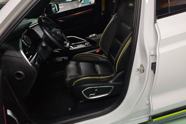 Used Geely Auto Monjaro S 2021 2.0TD Automatic Two-Wheel Drive Lightning Edition
