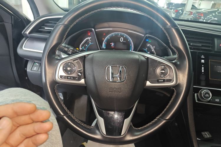 Used Honda Civic 2016 220TURBO CVT Prestige Edition
