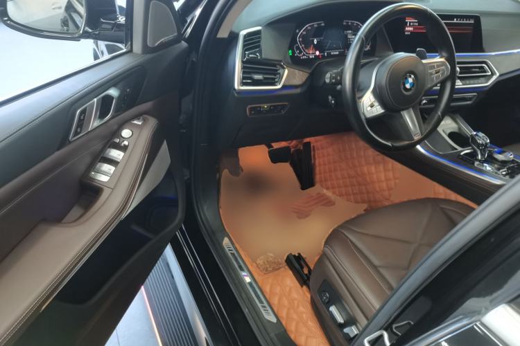 Used BMW X5 2022 Restyled xDrive 30Li Luxury Version M Sport Package
