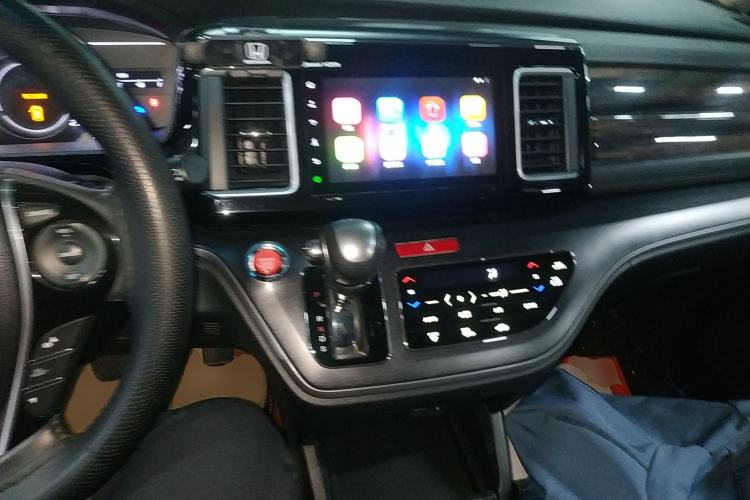 Used Honda Elysion 2016 2.4L Luxury Edition
