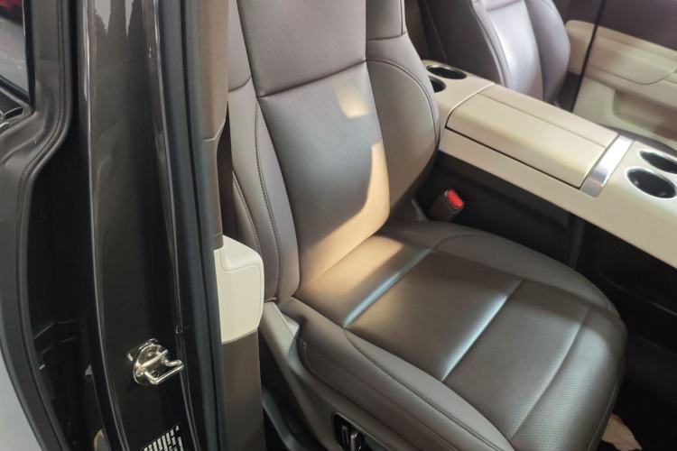 Used Li Auto MEGA 2024 Ultra Model