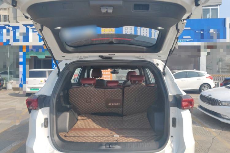 Used JETOUR X70 PRO 2023 1.5T DCT Comfort Edition 5 Seats
