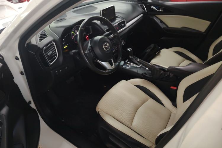 Used Mazda Mazda 3 Axela 2014 Sedan 2.0L Automatic Flagship Model
