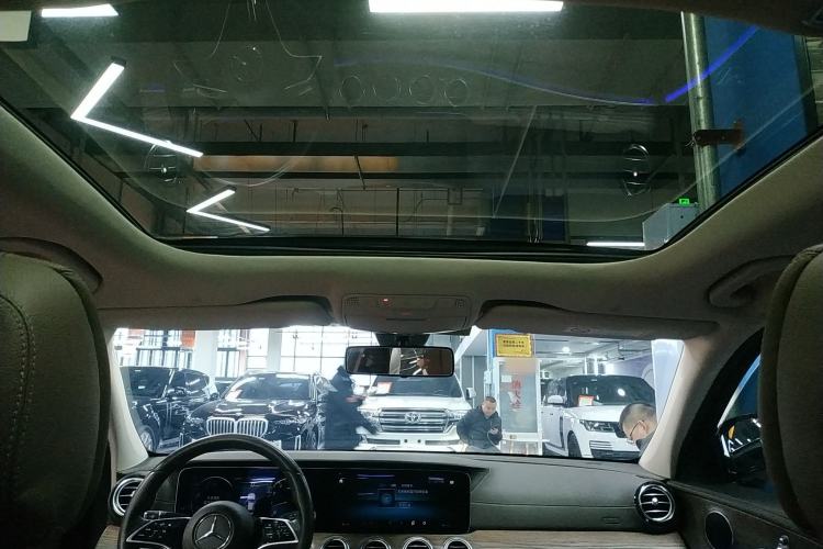 Used Mercedes-Benz E-Class 2023 Facelift E 260 L
